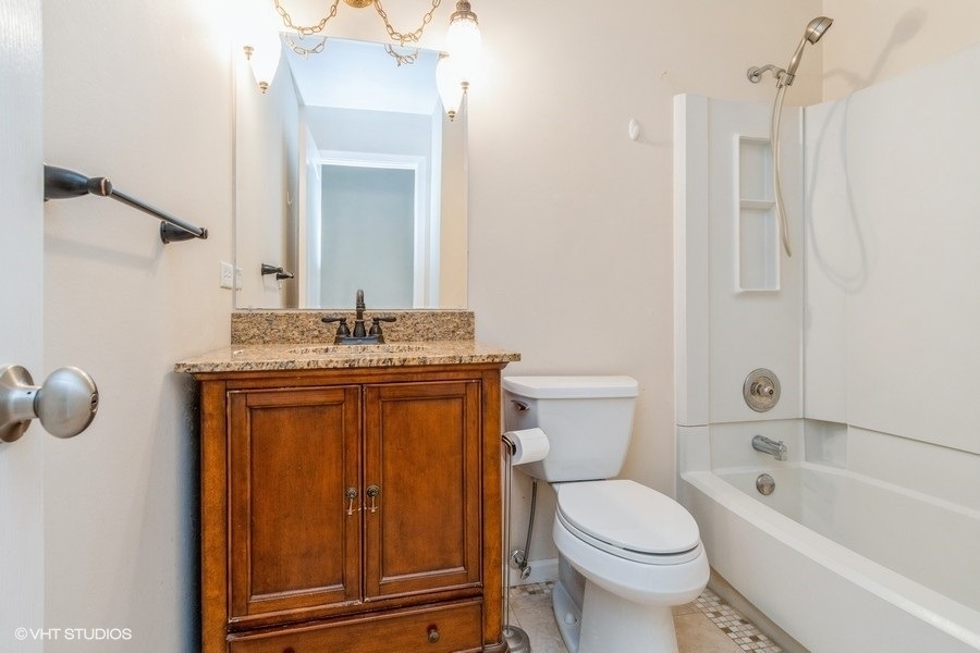 421 Bayview Avenue - Photo 8