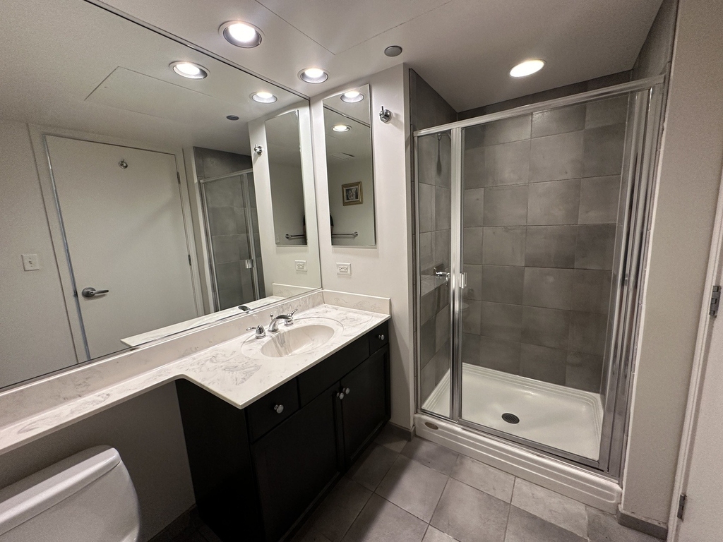 130 N Garland Court - Photo 17