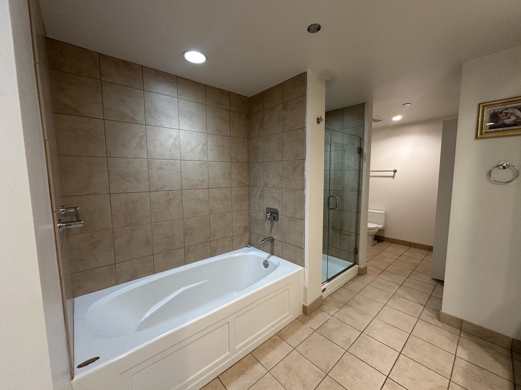 130 N Garland Court - Photo 15