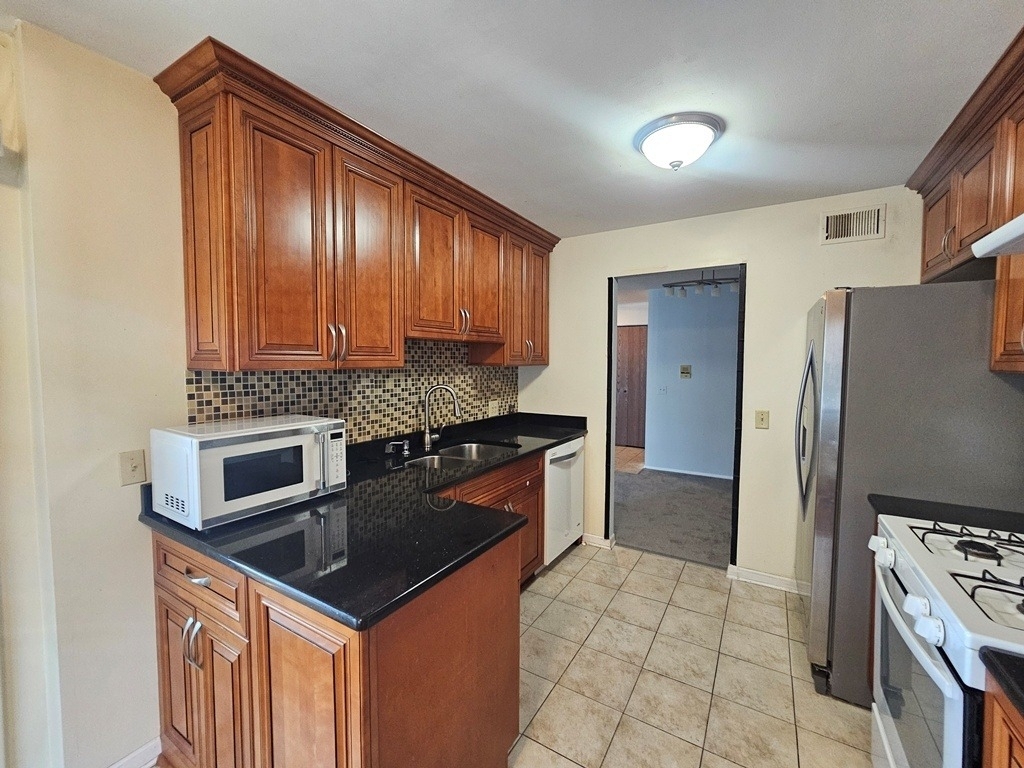 1182 Northbury Lane - Photo 0
