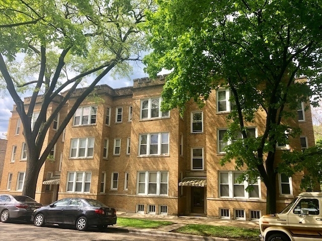 2536 W Thorndale Avenue - Photo 0