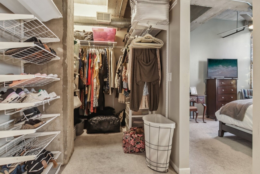 400 W Ontario Street - Photo 10