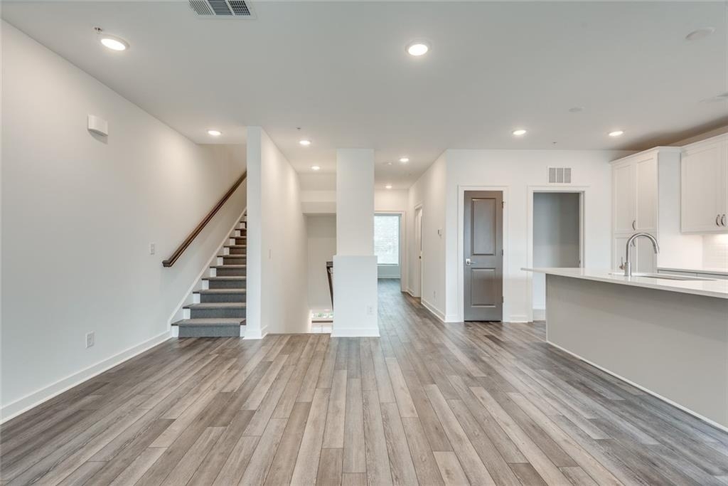 513 Burton Drive - Photo 6