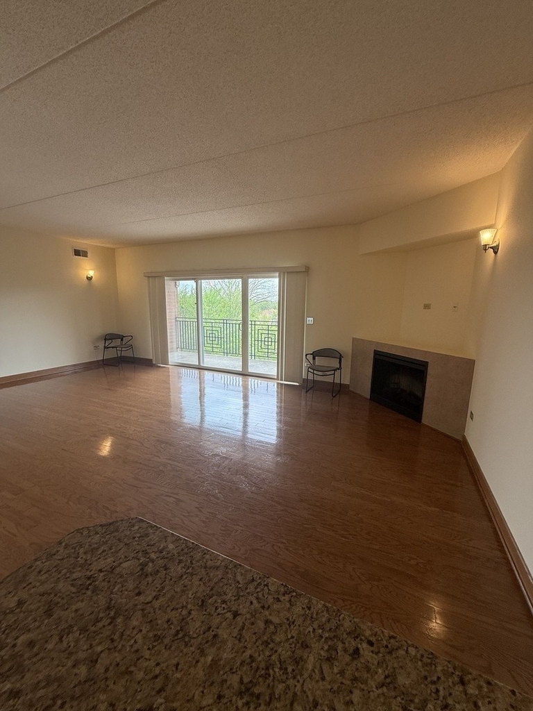 7050 183rd Street - Photo 4