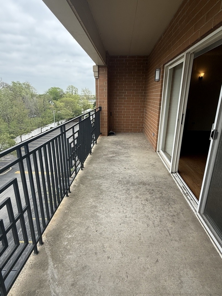 7050 183rd Street - Photo 9