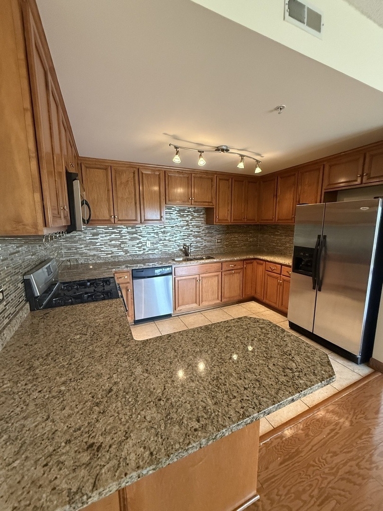 7050 183rd Street - Photo 3