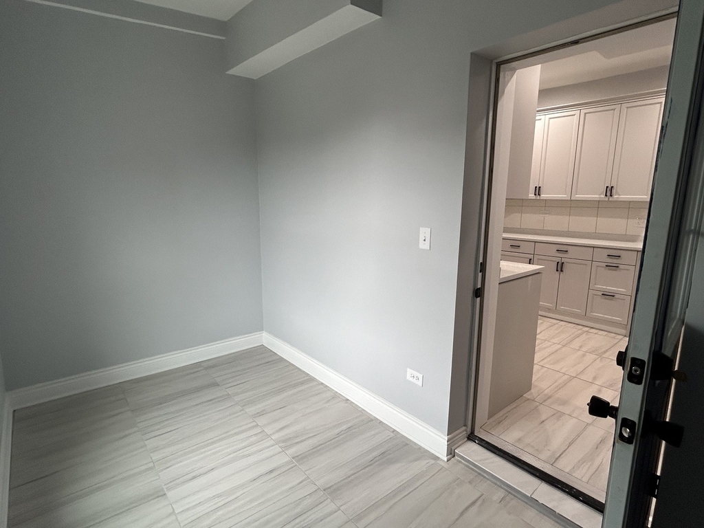 7940 S Carpenter Street - Photo 29