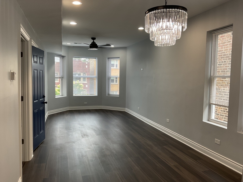 7940 S Carpenter Street - Photo 9