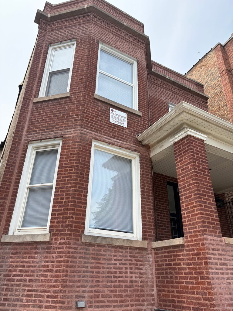 7940 S Carpenter Street - Photo 2