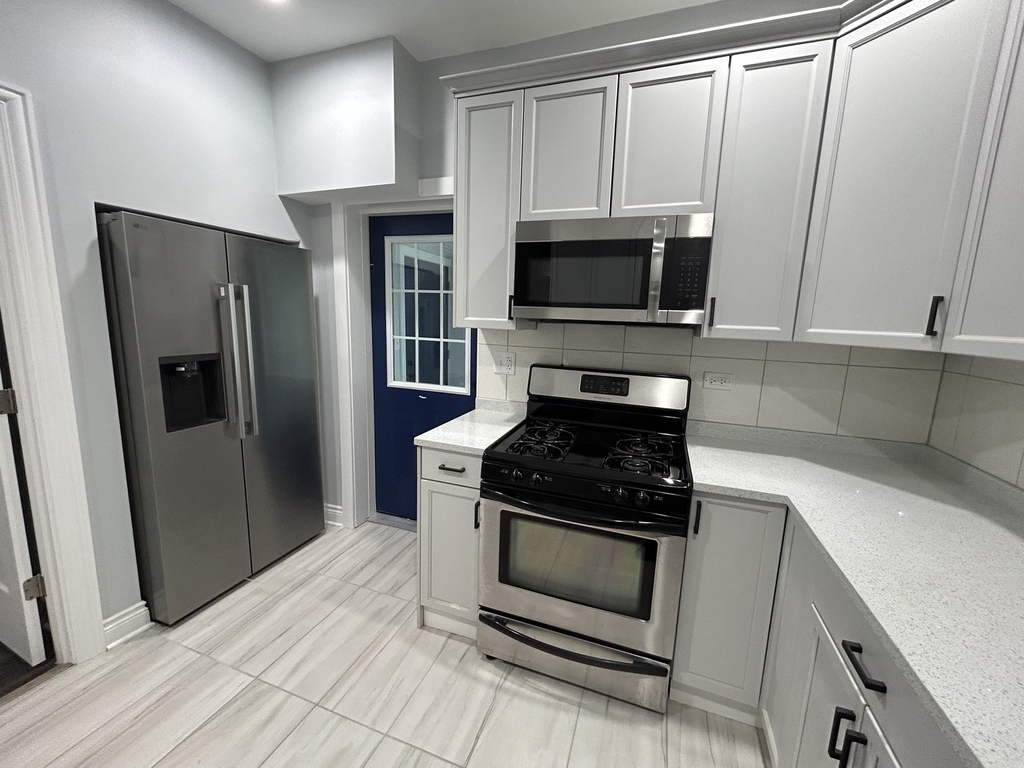 7940 S Carpenter Street - Photo 18