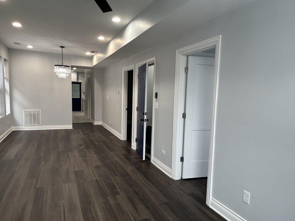 7940 S Carpenter Street - Photo 10