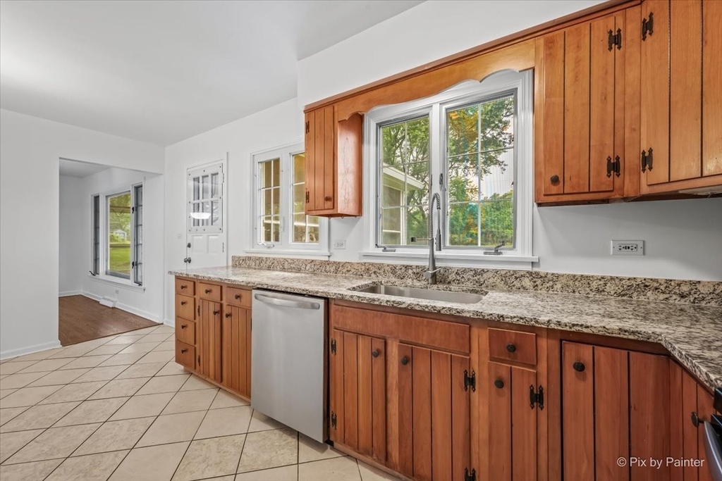 116 S Deerpath Road - Photo 9