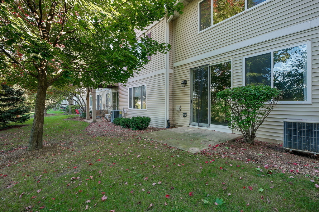 2943 Kentshire Circle - Photo 14