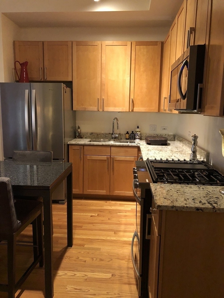 208 W Washington Street - Photo 7