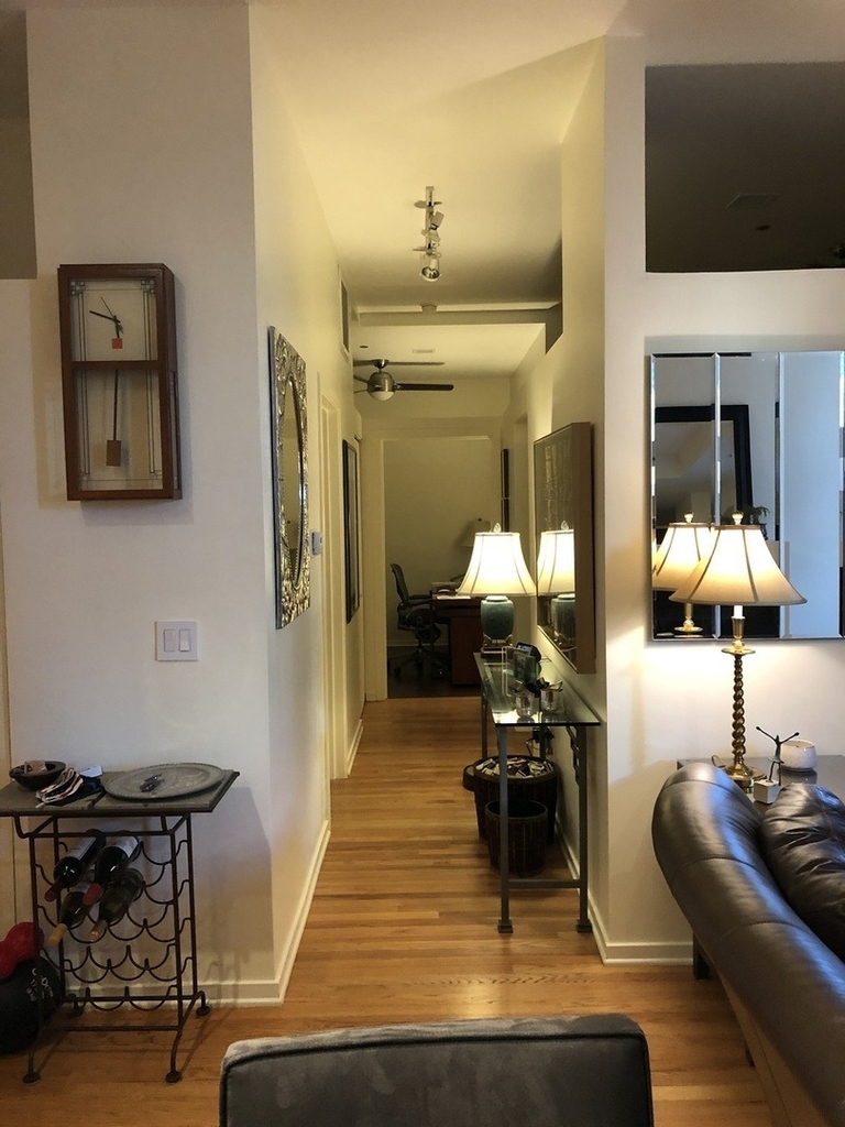 208 W Washington Street - Photo 6