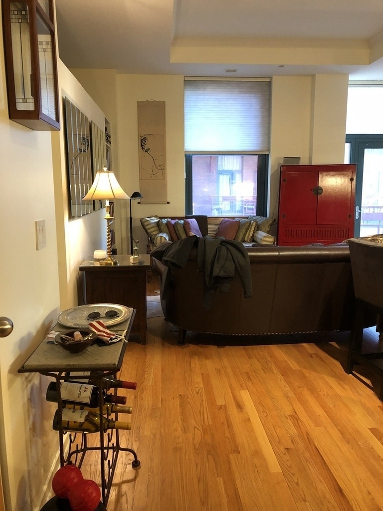 208 W Washington Street - Photo 8