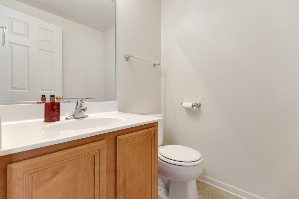 726 Hanbury Drive - Photo 8