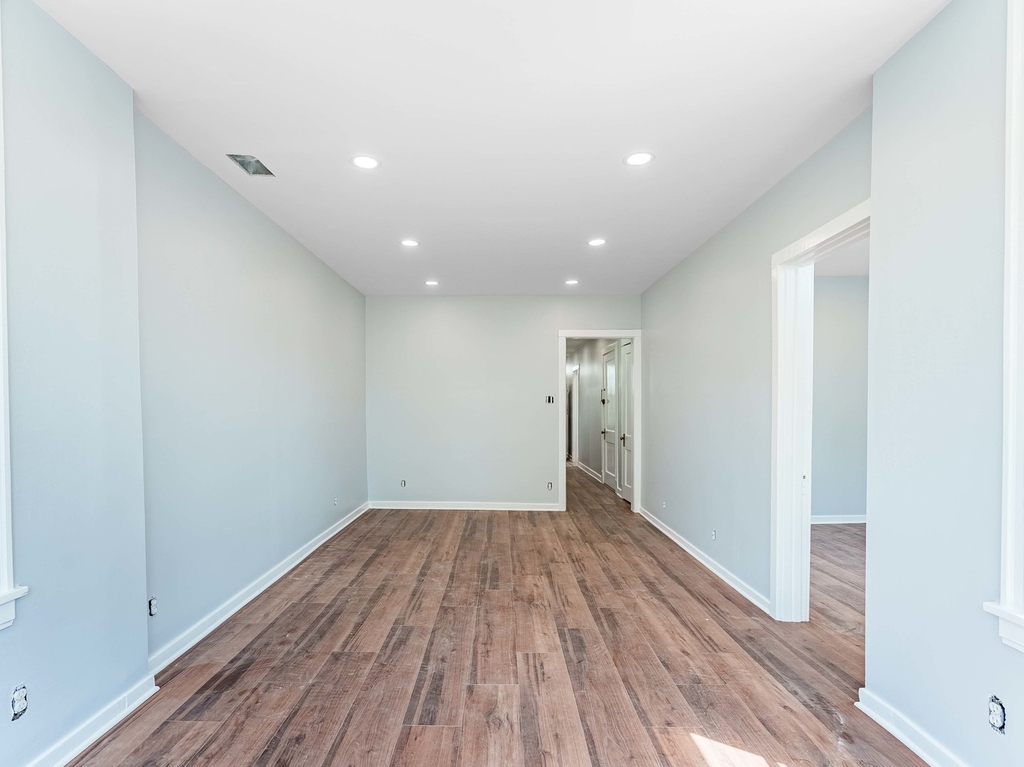 3720 W Eddy Street - Photo 3