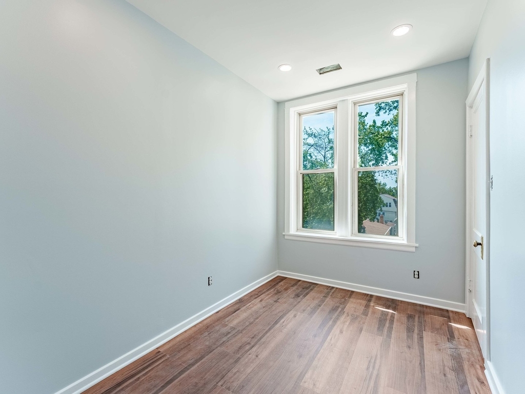 3720 W Eddy Street - Photo 6