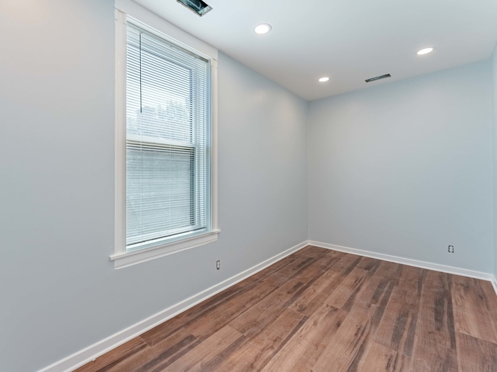 3720 W Eddy Street - Photo 9