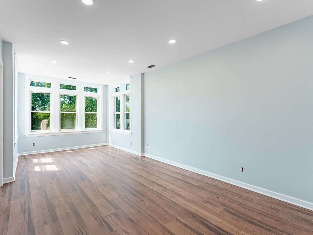 3720 W Eddy Street - Photo 1
