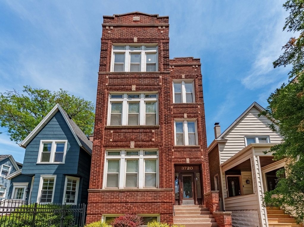 3720 W Eddy Street - Photo 0