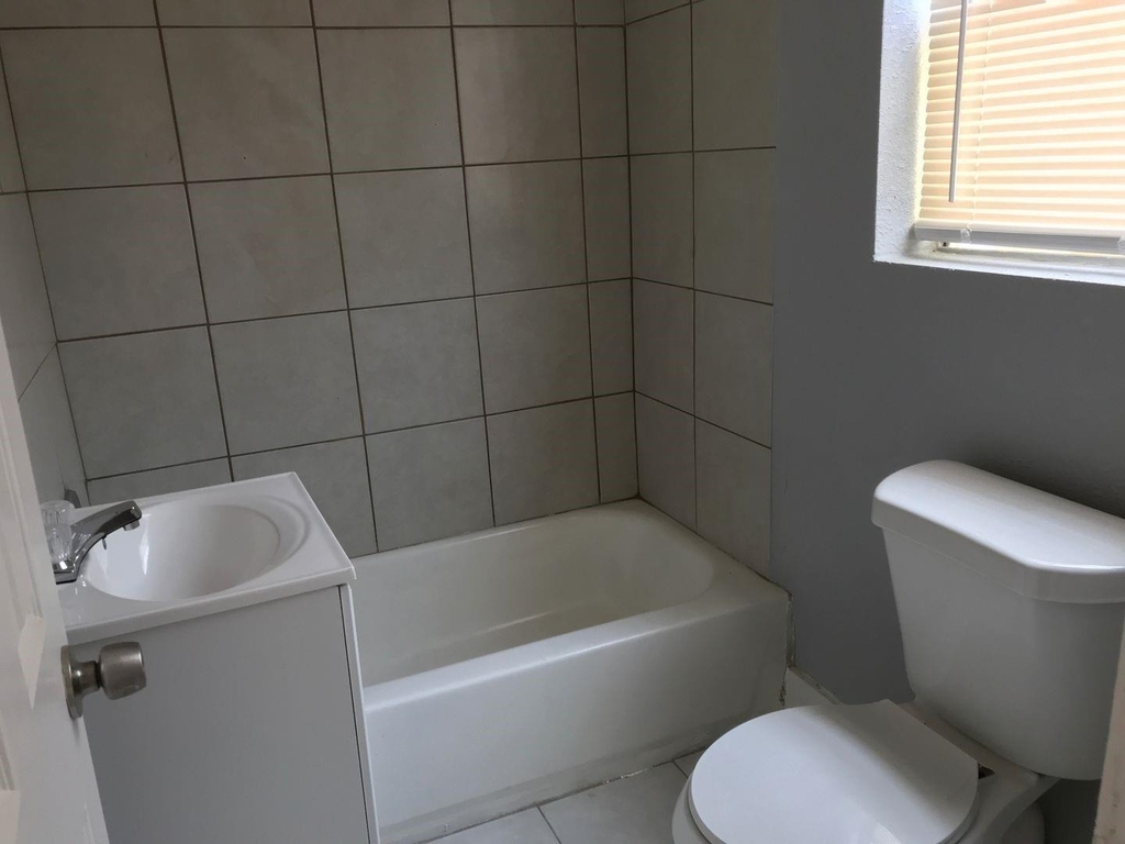 2711 Avenue K - Photo 7