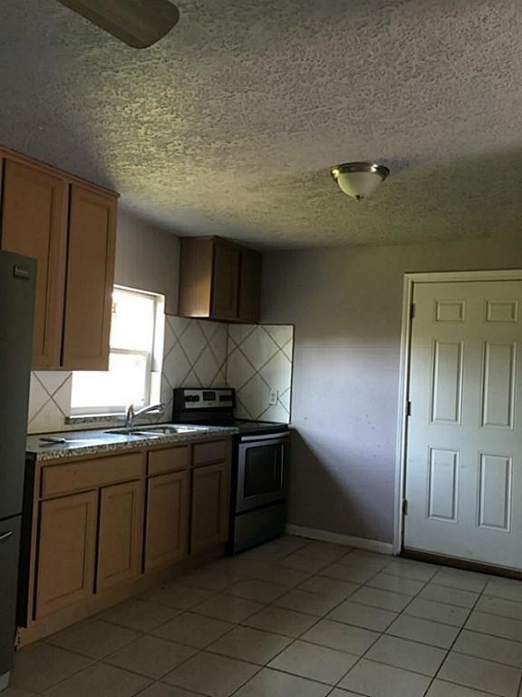 602 Illinois Street - Photo 3