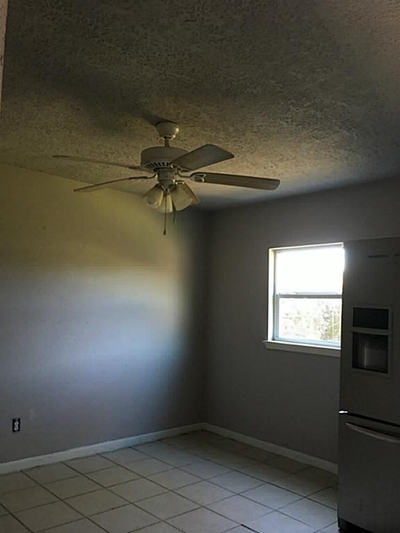 602 Illinois Street - Photo 2