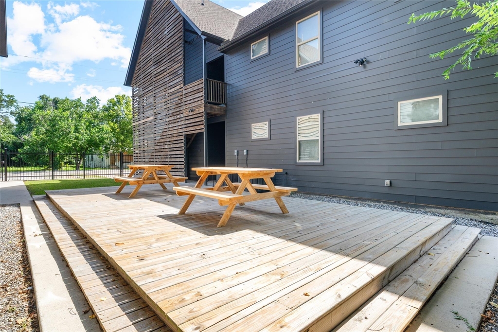 3426 Tuam Street - Photo 20