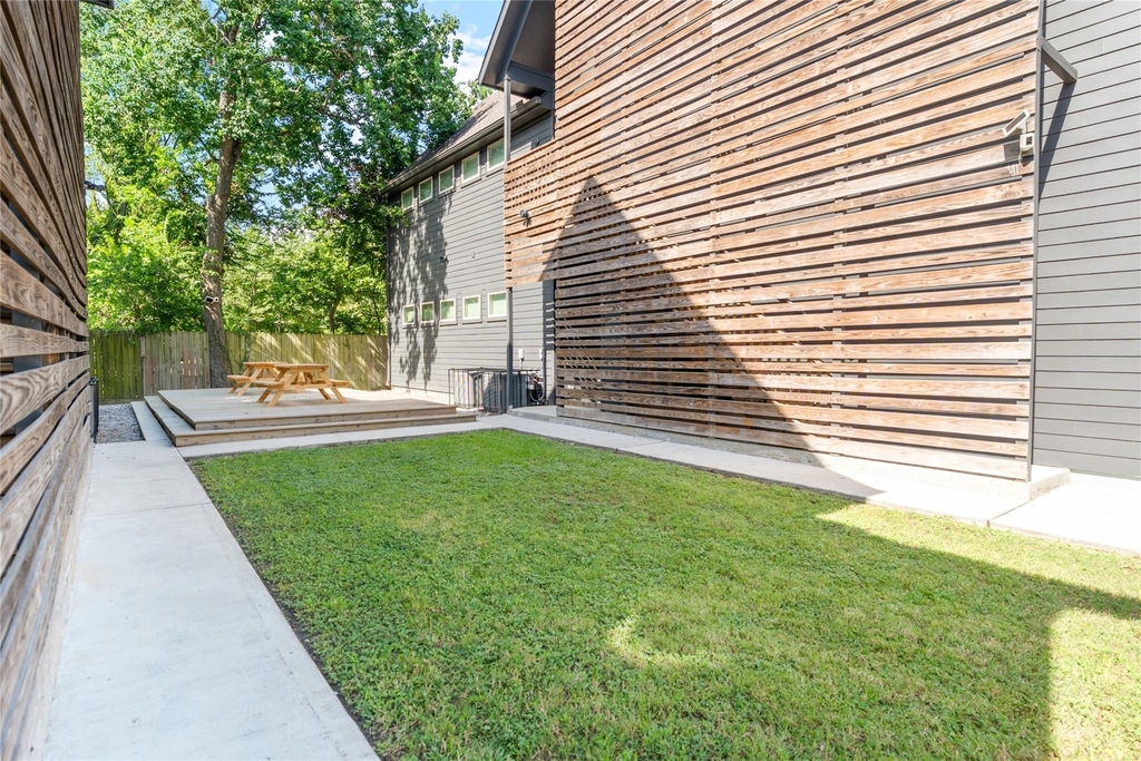 3426 Tuam Street - Photo 13