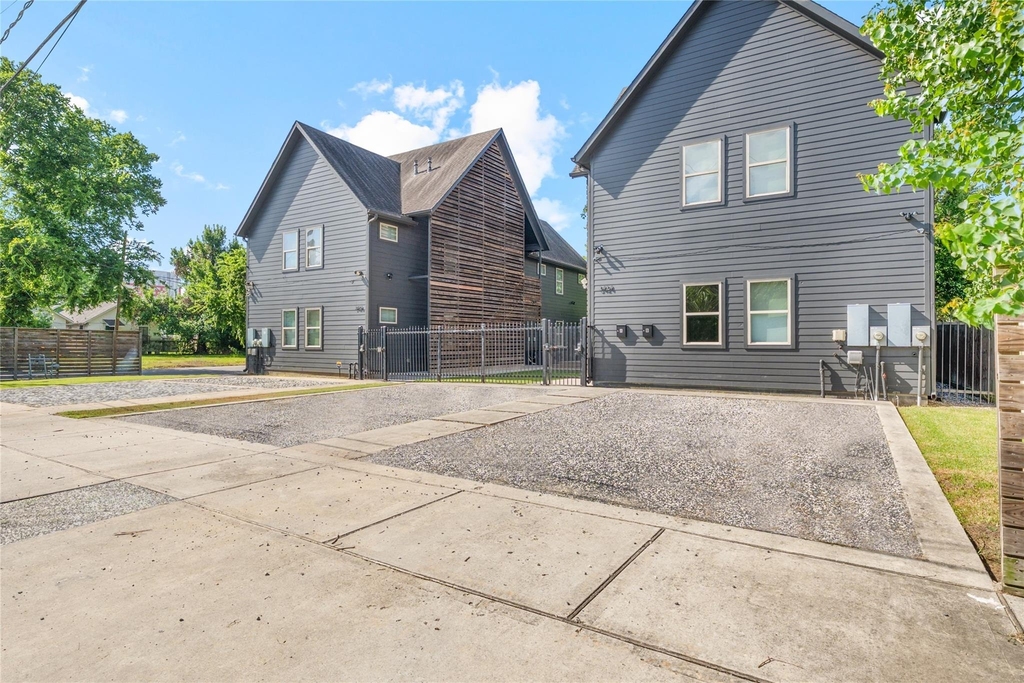 3426 Tuam Street - Photo 5