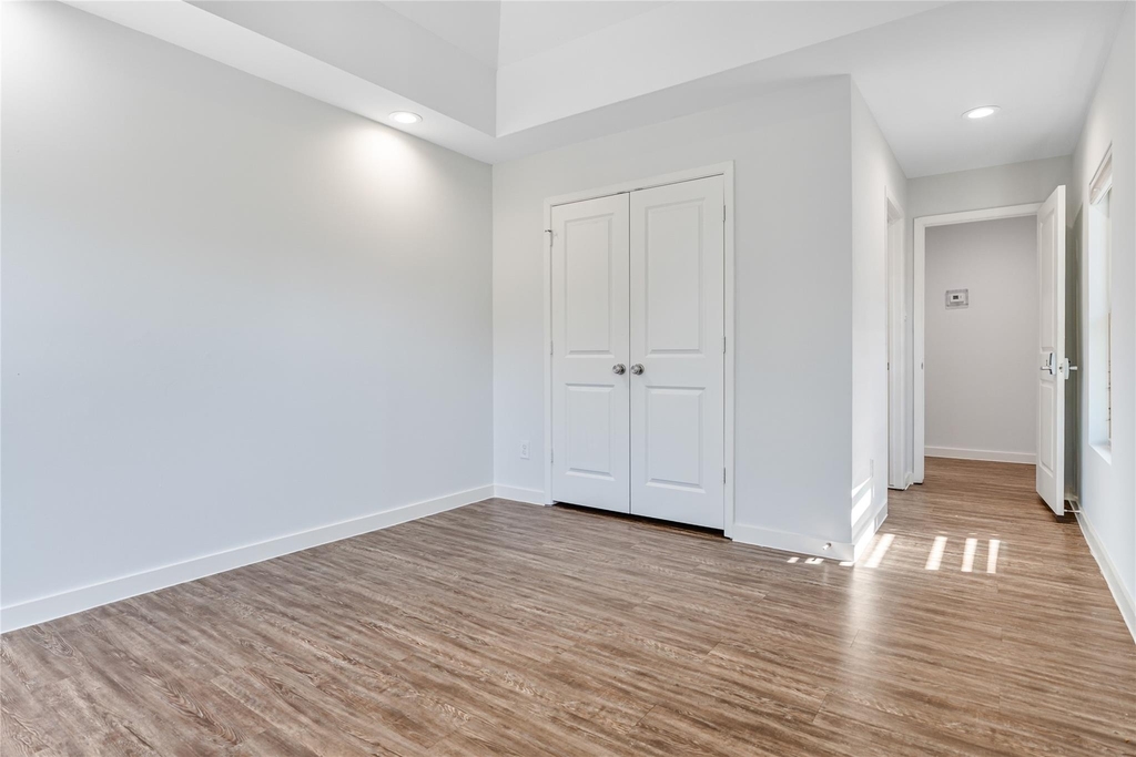 3426 Tuam Street - Photo 37