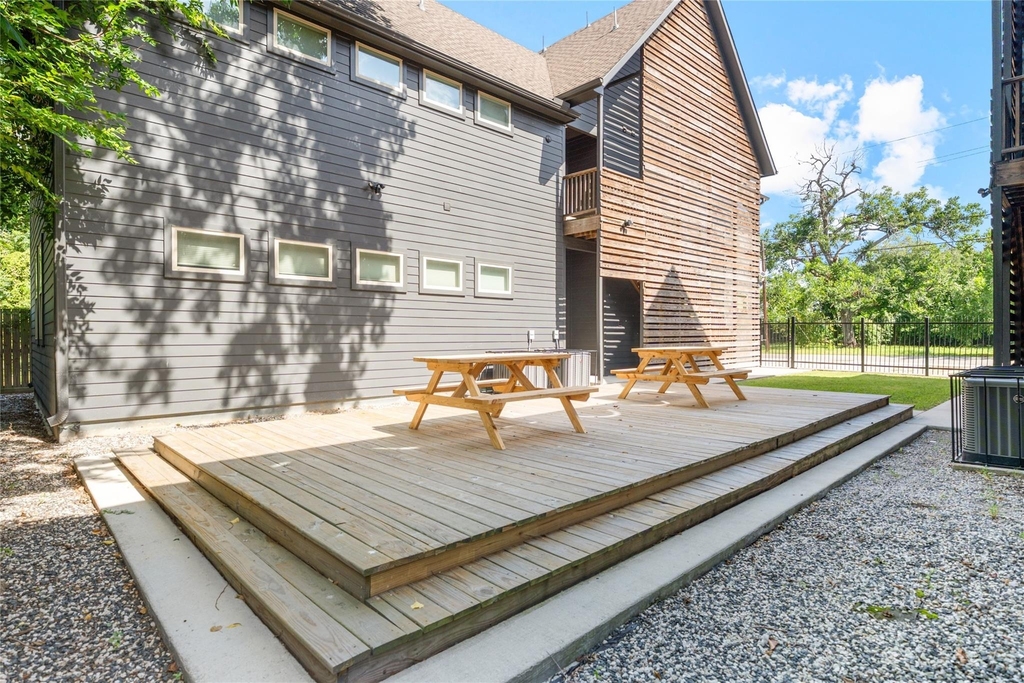 3426 Tuam Street - Photo 21