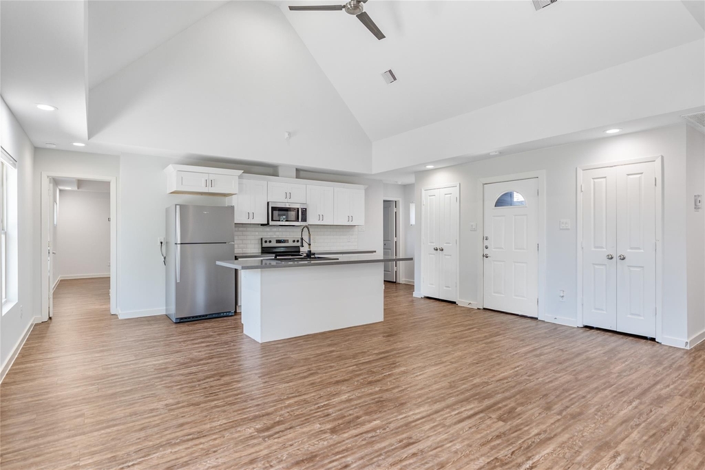 3426 Tuam Street - Photo 24
