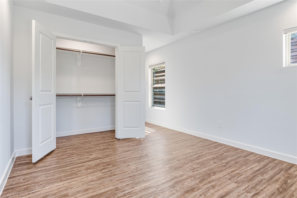 3426 Tuam Street - Photo 38