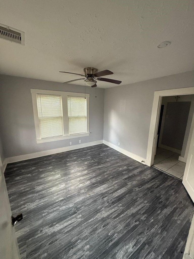 3012 Live Oak Street - Photo 2