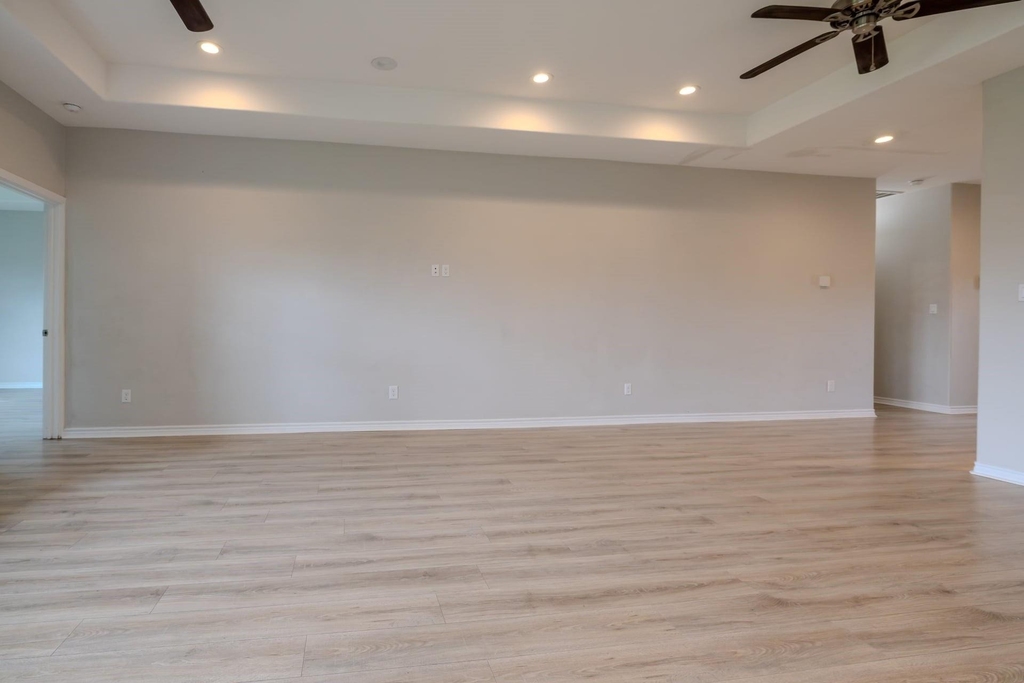 2422 Cardinal Drive - Photo 8