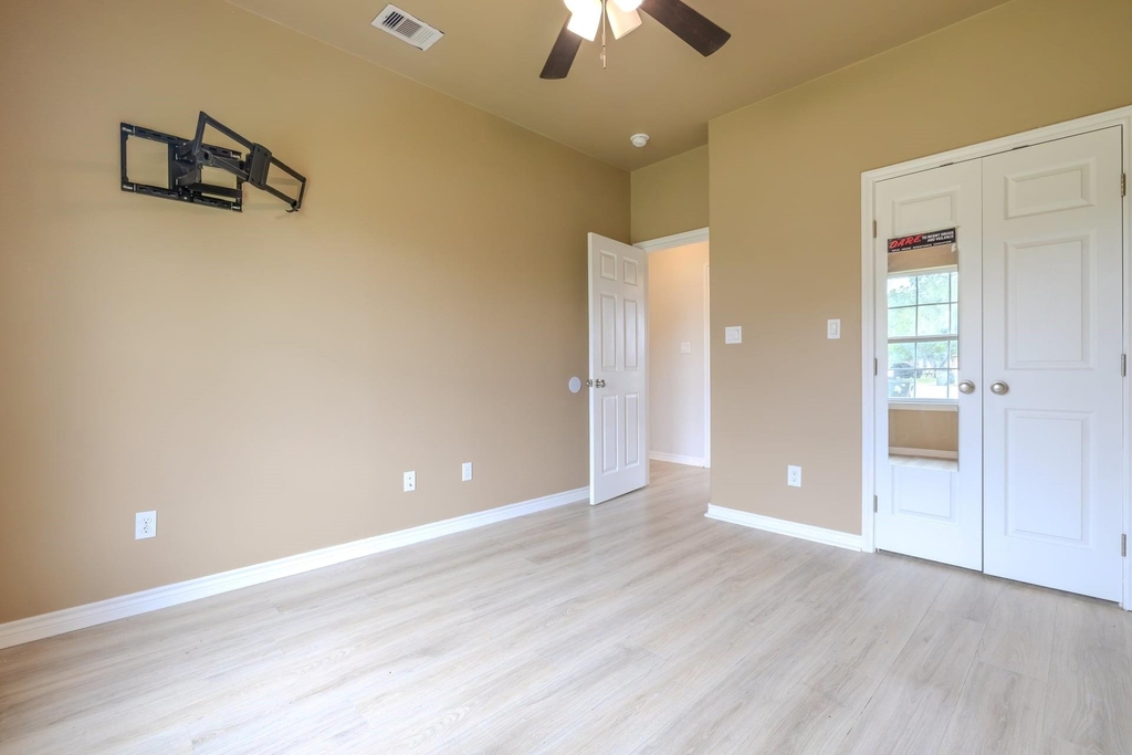 2422 Cardinal Drive - Photo 24