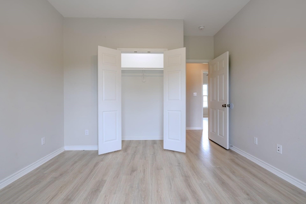 2422 Cardinal Drive - Photo 23