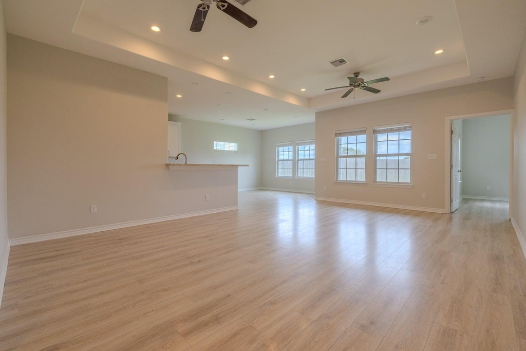 2422 Cardinal Drive - Photo 10