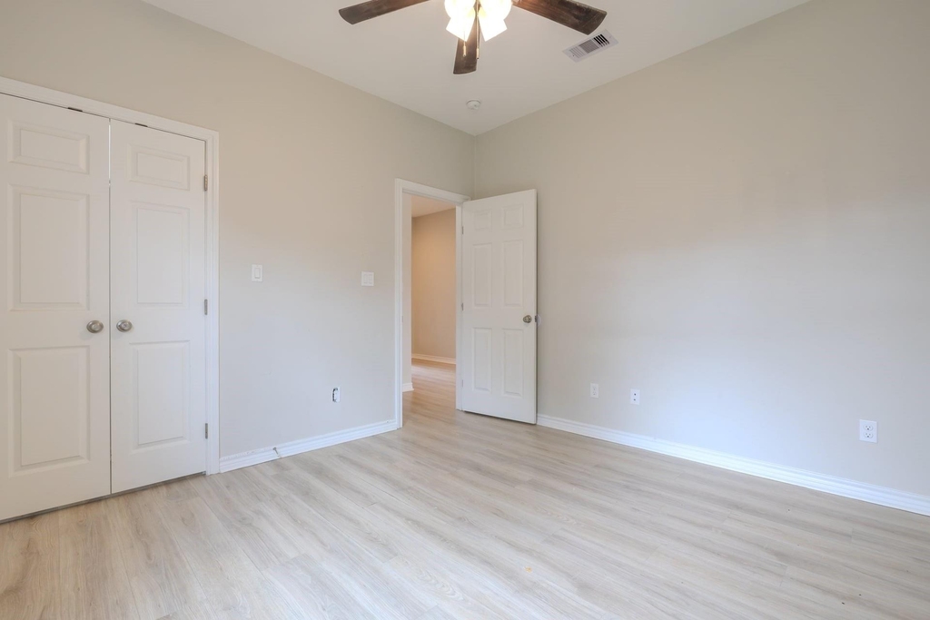 2422 Cardinal Drive - Photo 22