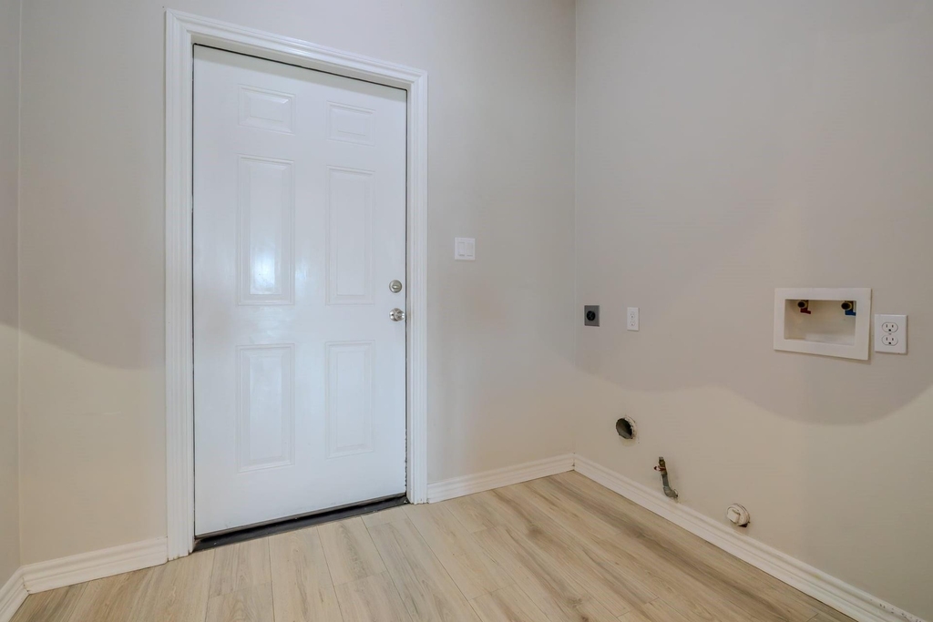 2422 Cardinal Drive - Photo 26
