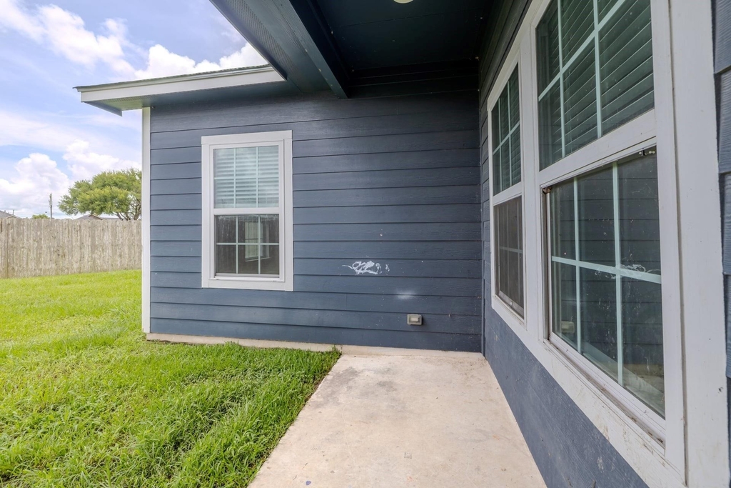 2422 Cardinal Drive - Photo 28