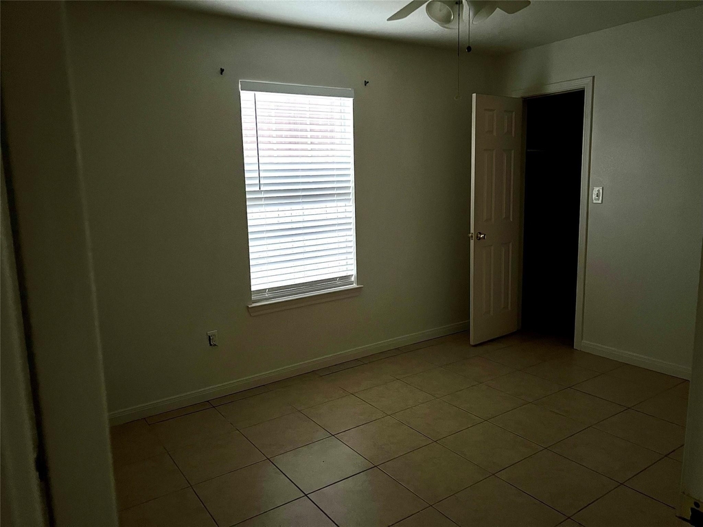 4725 10th Street - Photo 3