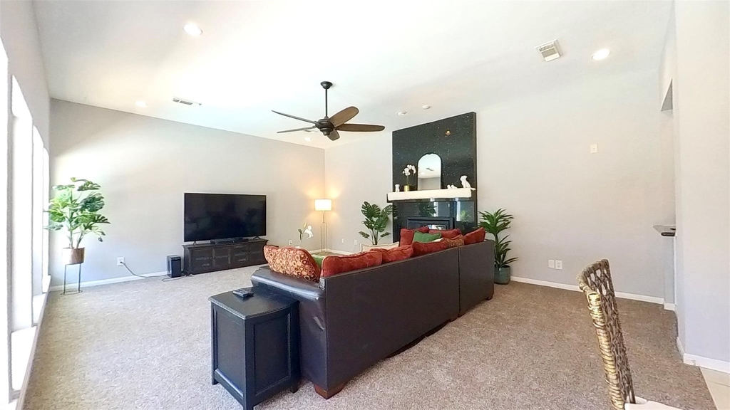 3339 Country Club Boulevard - Photo 3