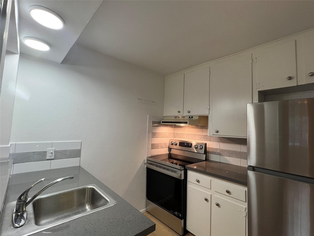 5216 Arboles Drive - Photo 3