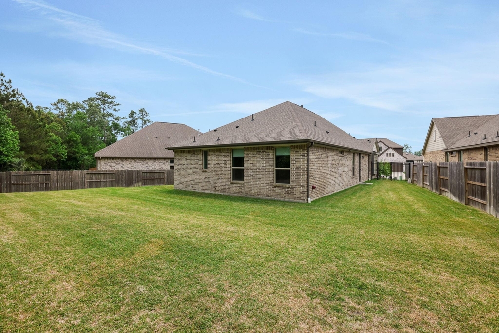 4933 Chester Lake Lane - Photo 30