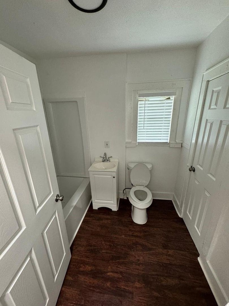 1416 Craig Street - Photo 5
