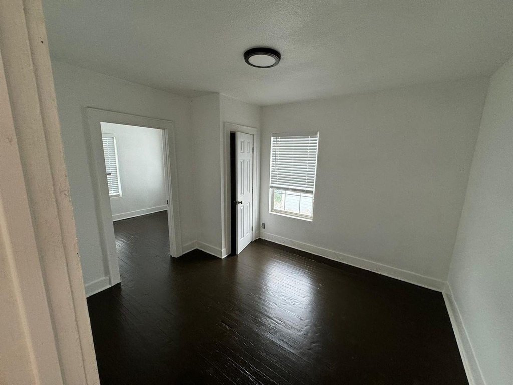 1416 Craig Street - Photo 1
